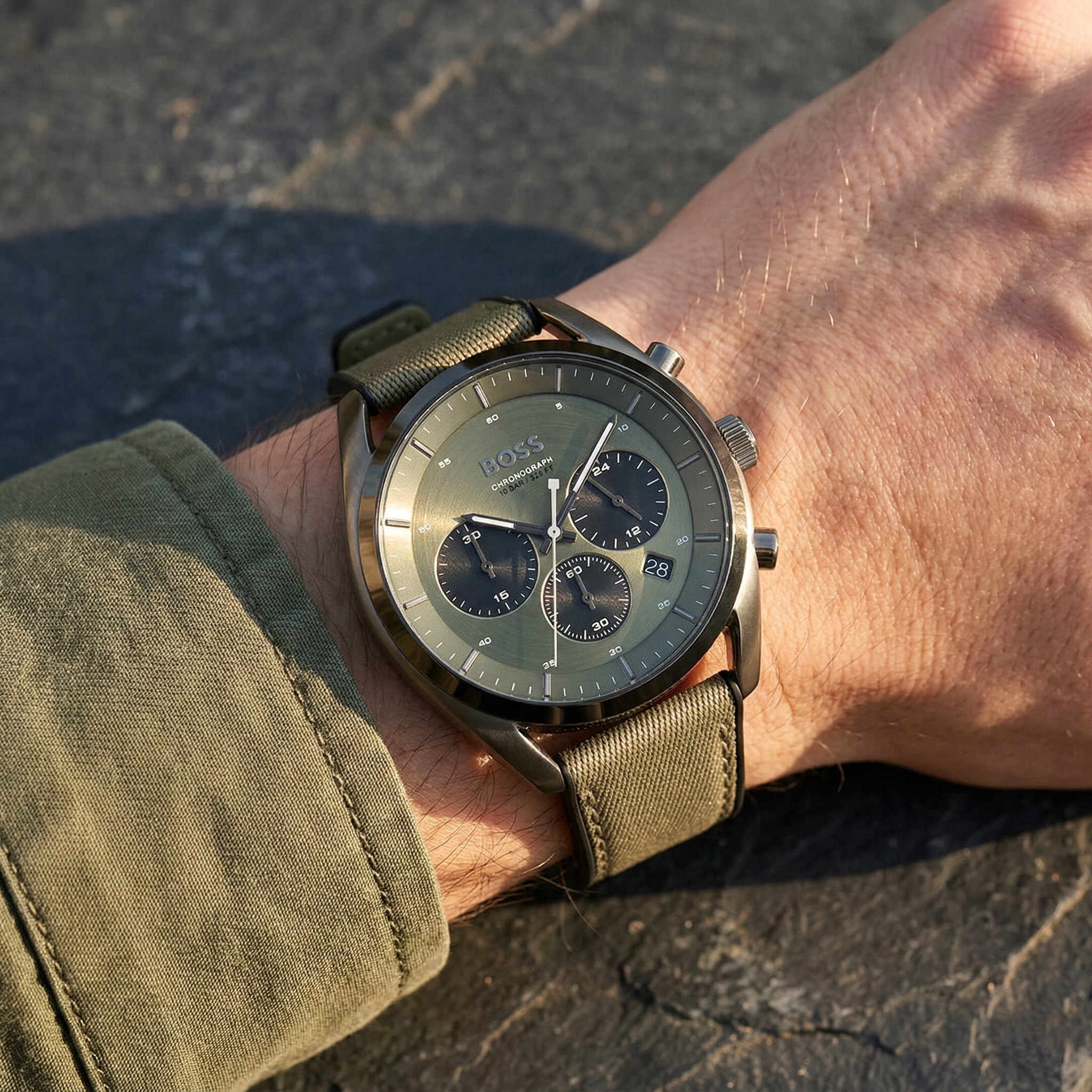 Hugo Boss Top 1514092 44mm Men’s Chronograph Watch – Olive Green Dial & Olive Green Canvas Strap