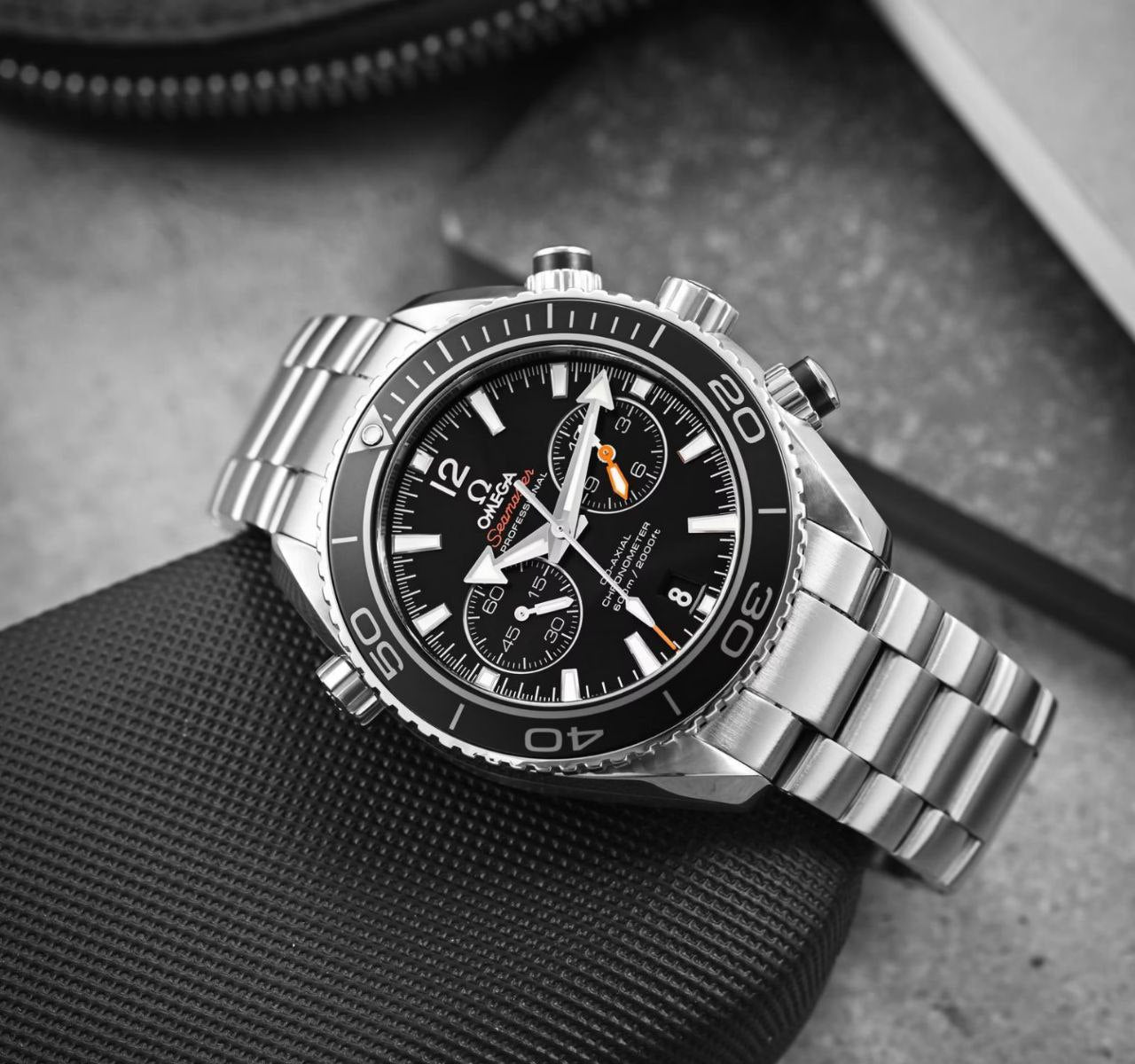 Omega Seamaster 45mm Master Quality Chronograph – Black Dial, Black Bezel & Stainless Steel Bracelet