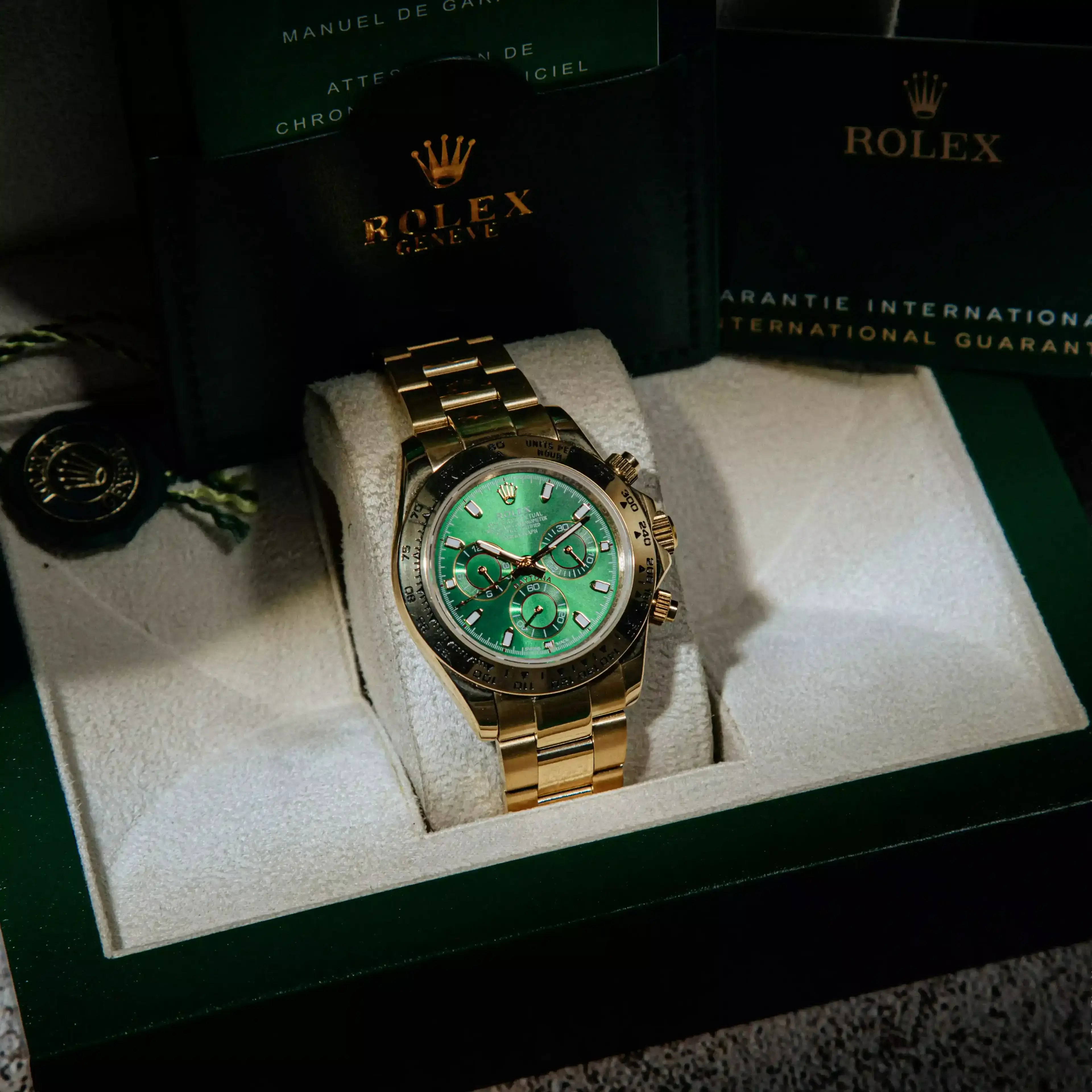 Rolex Cosmograph Daytona Master Quality Watch – Green Dial & Gold-Tone Oyster Bracelet