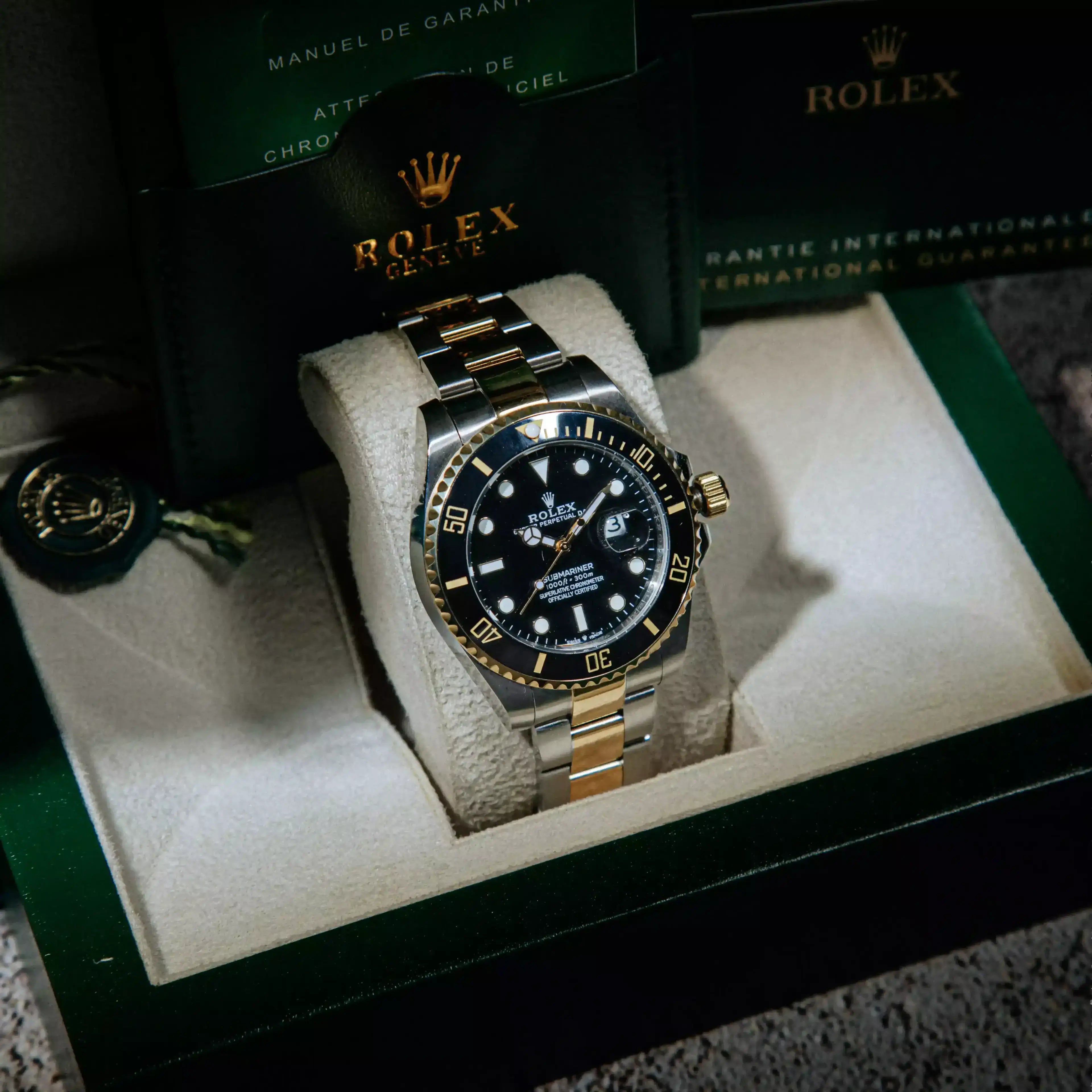 Rolex Submariner Master Quality Watch – Black Dial & Two-Tone Oyster Bracelet