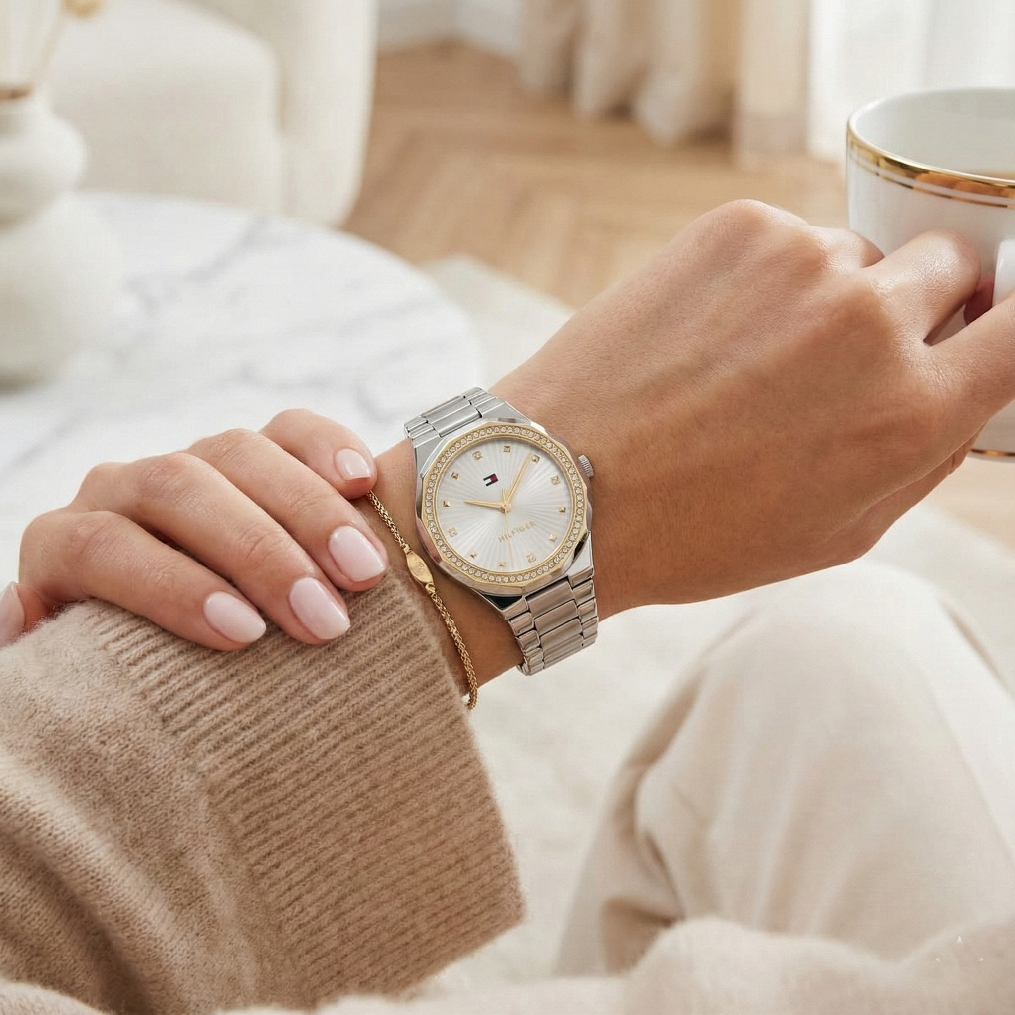 Tommy Hilfiger Signature 1782723 Women's Quartz Watch – Gold Sunray & Two-Tone Silver and Gold Stainless Steel Bracelet