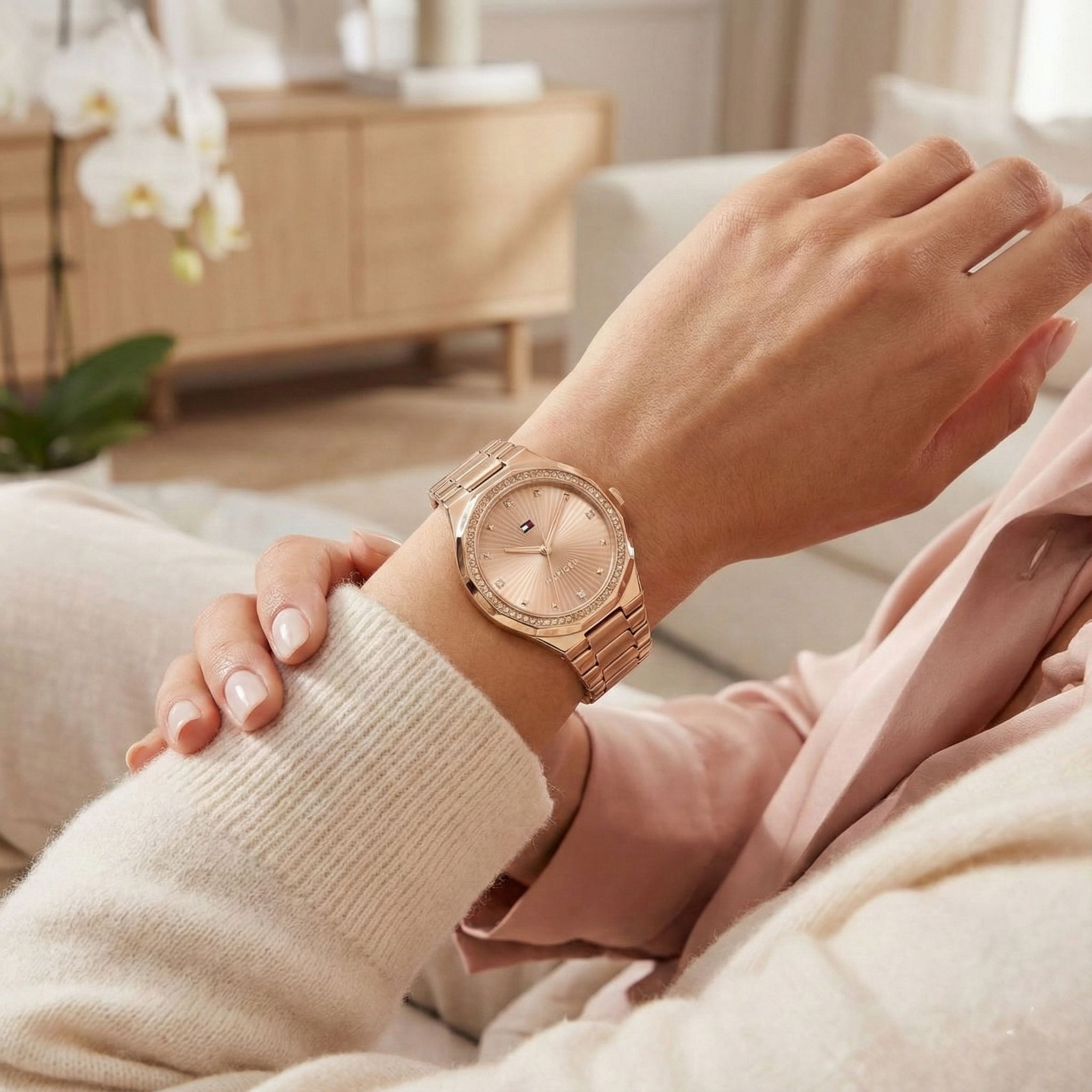 Tommy Hilfiger Signature 1782726 Women's Quartz Watch – Rose Gold Sunray & Rose Gold Stainless Steel Bracelet