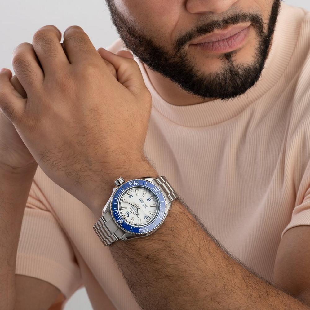 Omega Seamaster Planet Ocean Ultra Deep 43.5mm Master Quality Watch – White Dial, Blue Bezel & Stainless Steel Bracelet