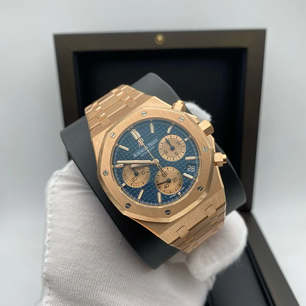 Audemars Piguet Royal Oak Men's Quartz Watch – Black with Silver Stainless Steel Bracelet