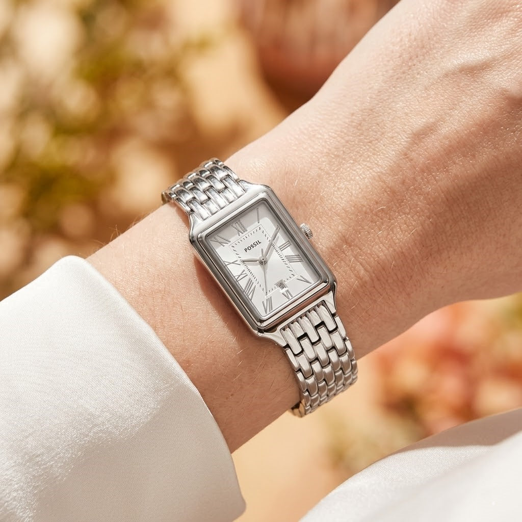 Fossil Raquel ES5221 23mm Women’s Watch – White Dial, Silver-Tone Stainless Steel Bracelet & Date Display
