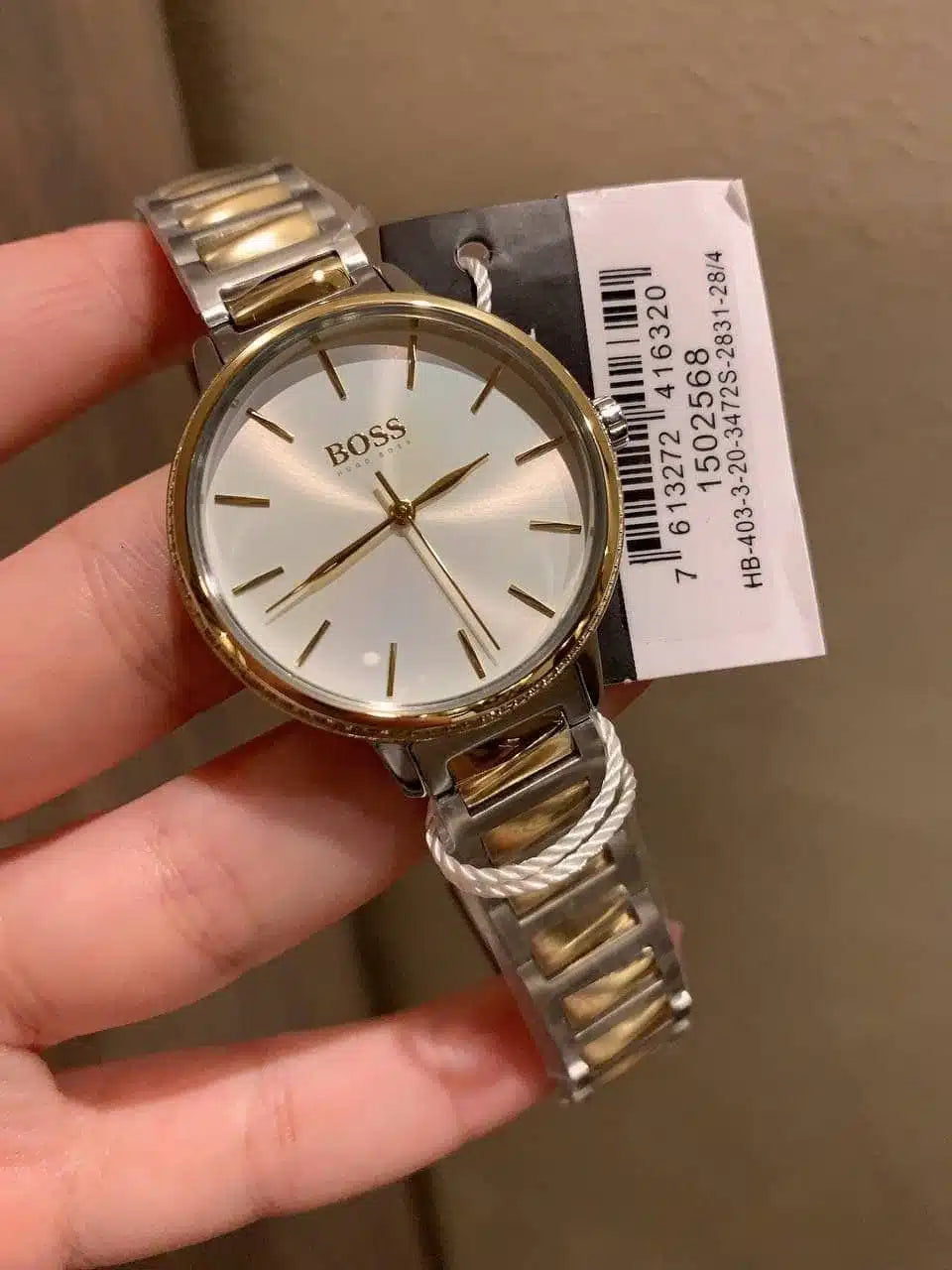 Hugo Boss Signature 1502568 34mm Women’s Quartz Watch – Silver Sunray Dial & Two-Tone Stainless Steel Link Bracelet