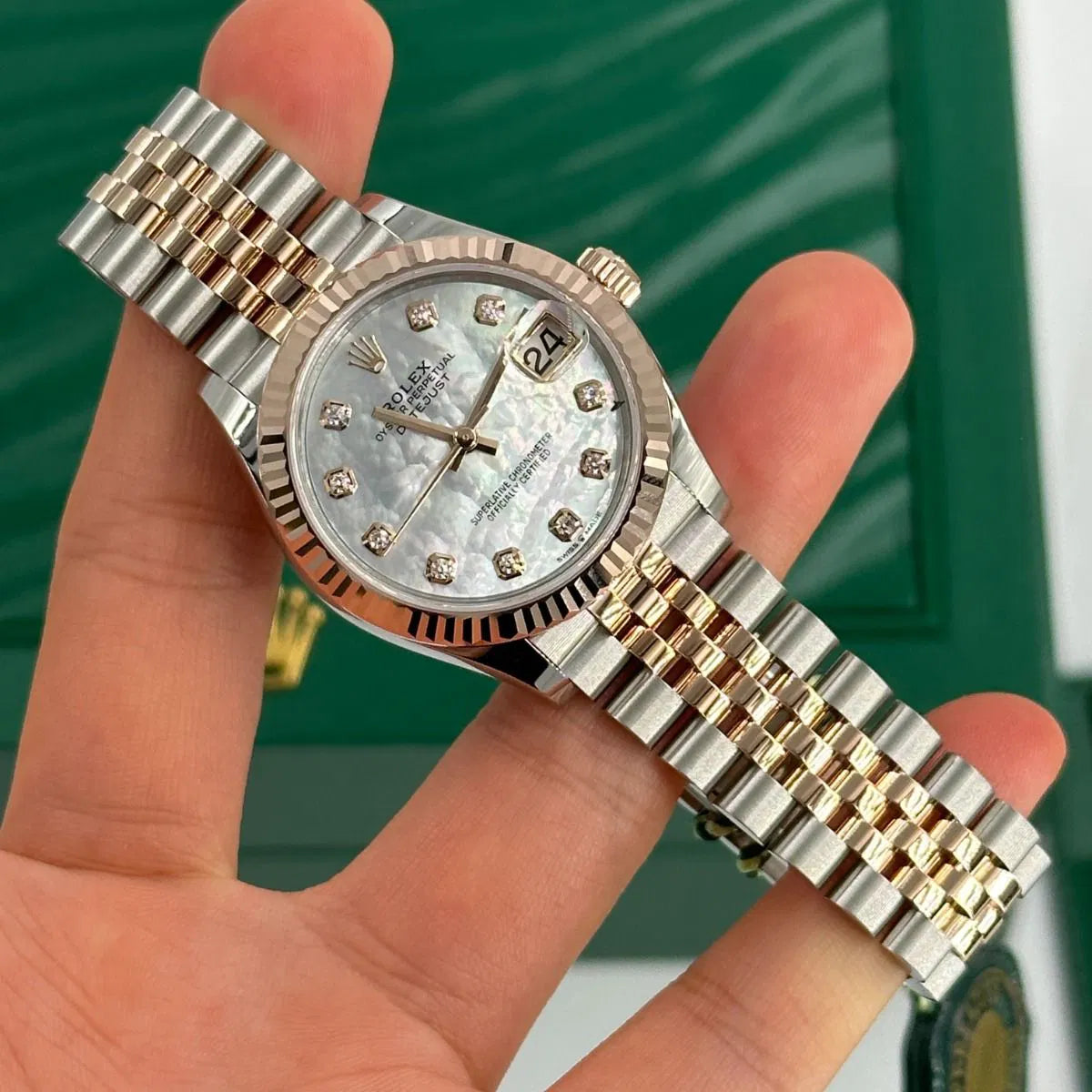 Rolex Datejust 31mm Women’s Master Quality Watch – Silver Mother-of-Pearl Dial, Rose Two-Tone Jubilee Bracelet & Rose Gold-Tone Fluted Bezel