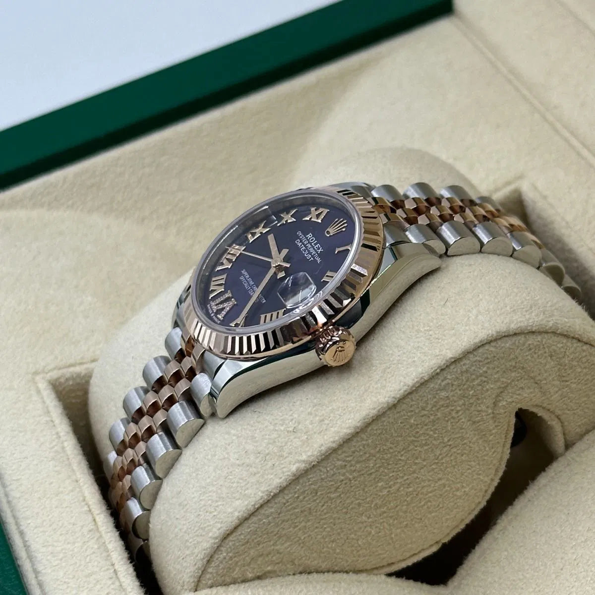 Rolex Datejust 31mm Women’s Master Quality Watch – Purple Roman Numeral Dial, Rose Two-Tone Jubilee Bracelet & Rose Gold-Tone Fluted Bezel