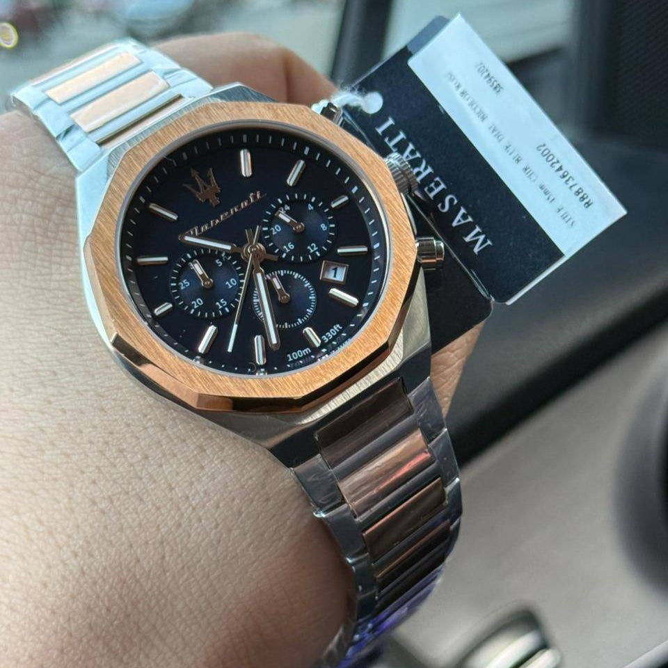 Maserati Stile R8873642002 45mm Men’s Chronograph Watch – Textured Navy Blue Dial & Two-Tone Link Bracelet