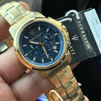 Maserati Successo R8873621021 44mm Men’s Chronograph Watch – Textured Navy Blue Dial & Gold-Tone Stainless Steel Link Bracelet