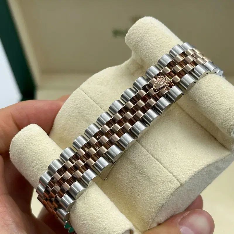 Rolex Datejust 31mm Women’s Master Quality Watch – Grey Roman Numeral Dial, Rose Two-Tone Jubilee Bracelet & Rose Gold-Tone Fluted Bezel